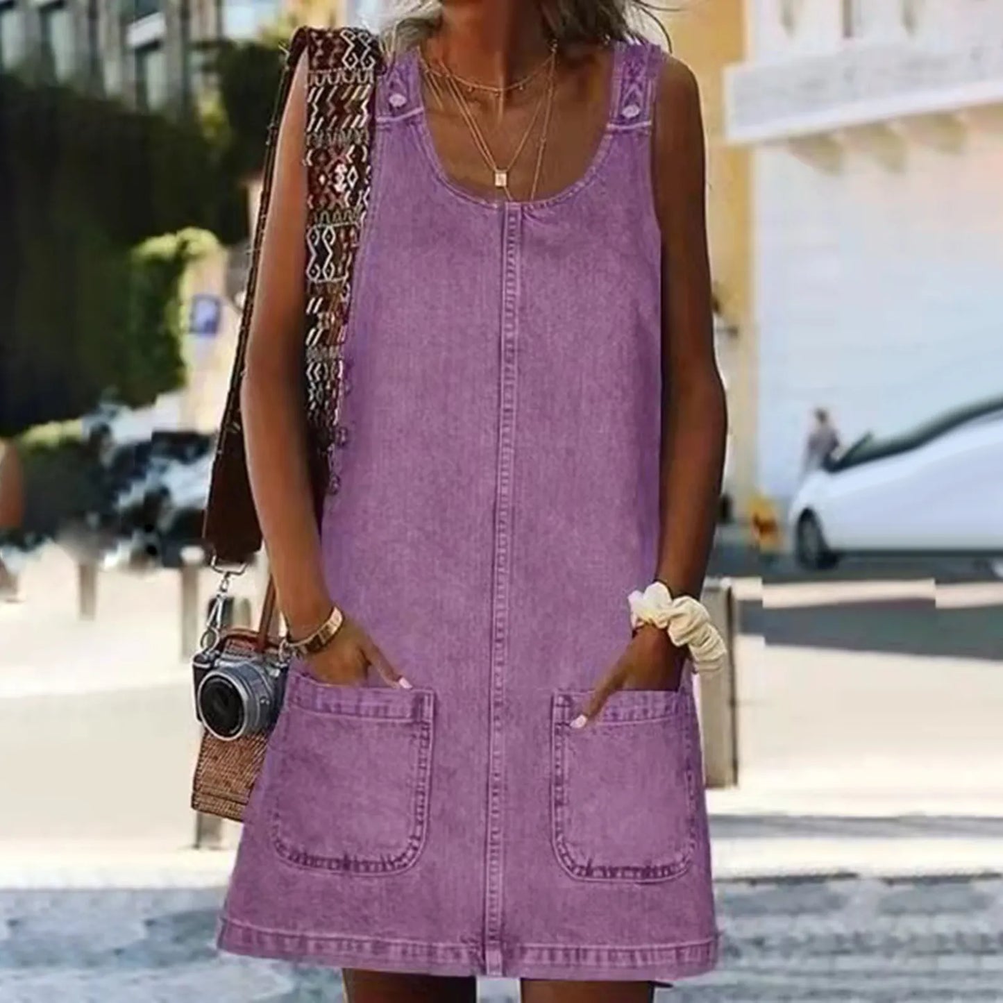 Otylia - Comfortabele mini-jurk met brede schouders