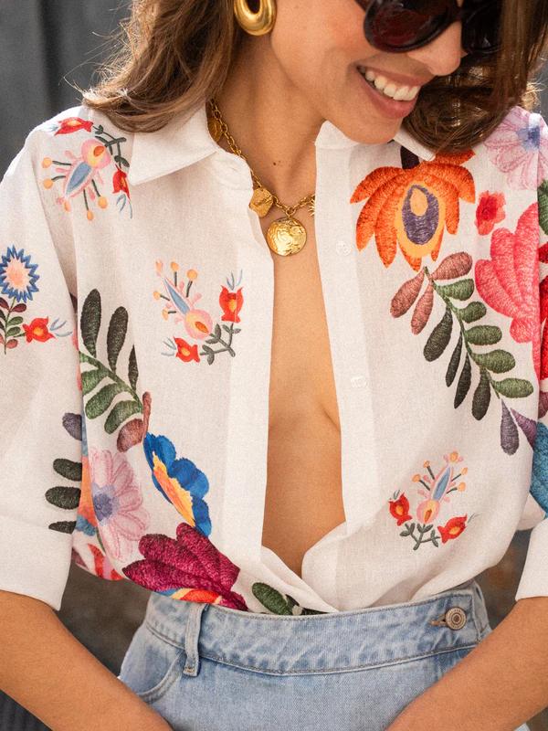 Carla - Bloemenblouse met korte mouwen