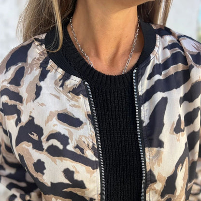 Dames herfstbomberjack met zebraprint en rits